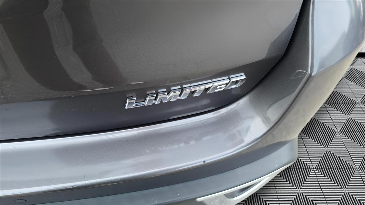 Toyota Highlander Limited FWD V6 2018