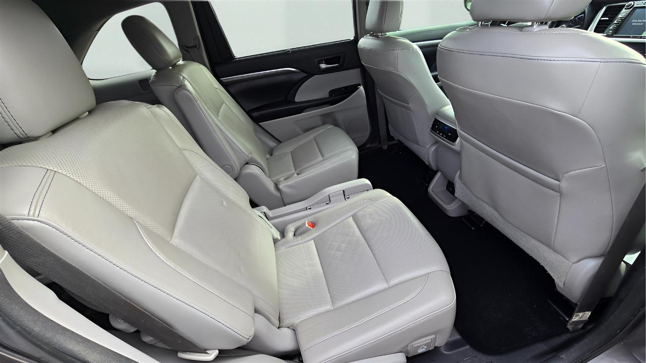 Toyota Highlander Limited FWD V6 2018