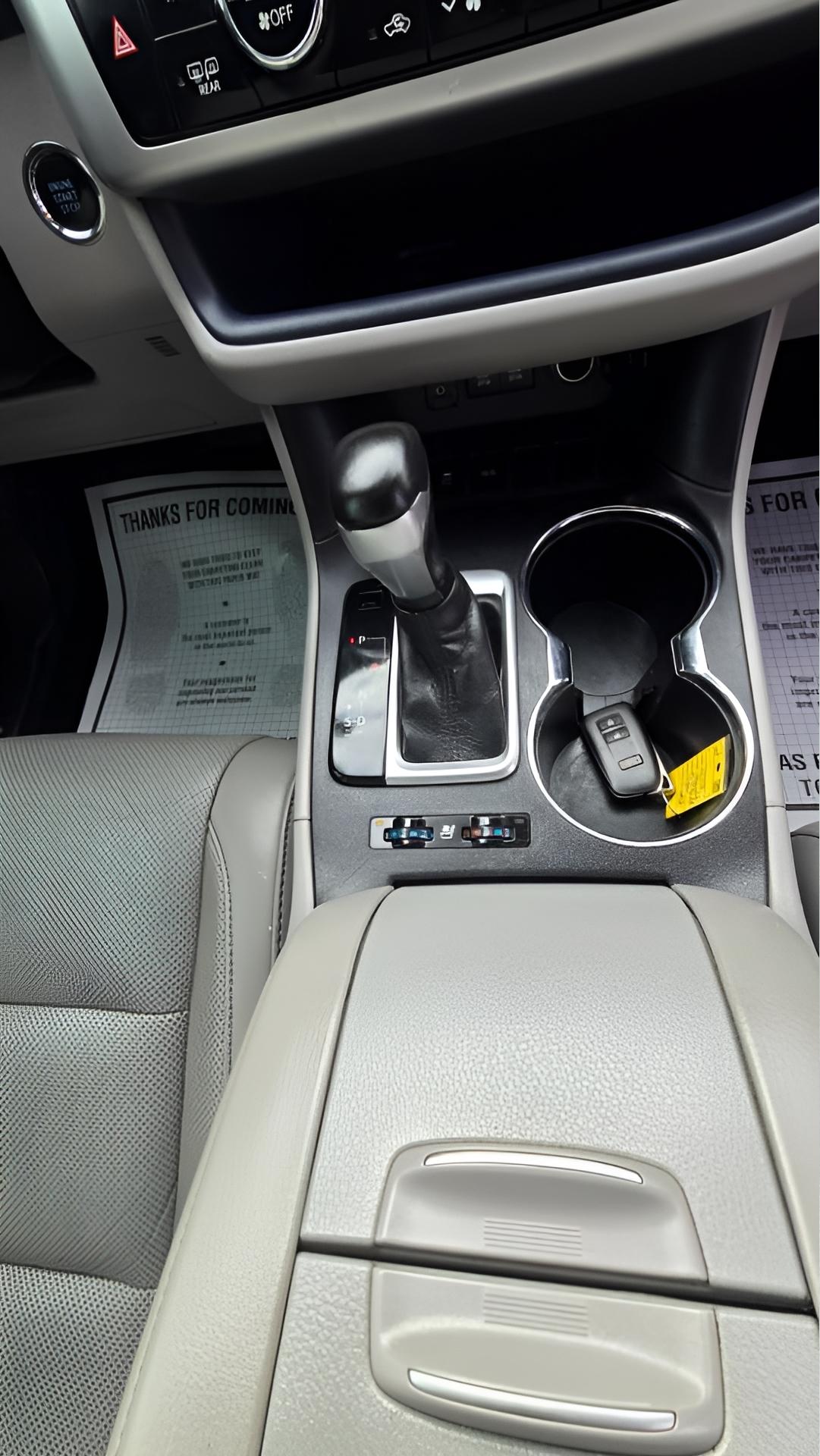 Toyota Highlander Limited FWD V6 2018