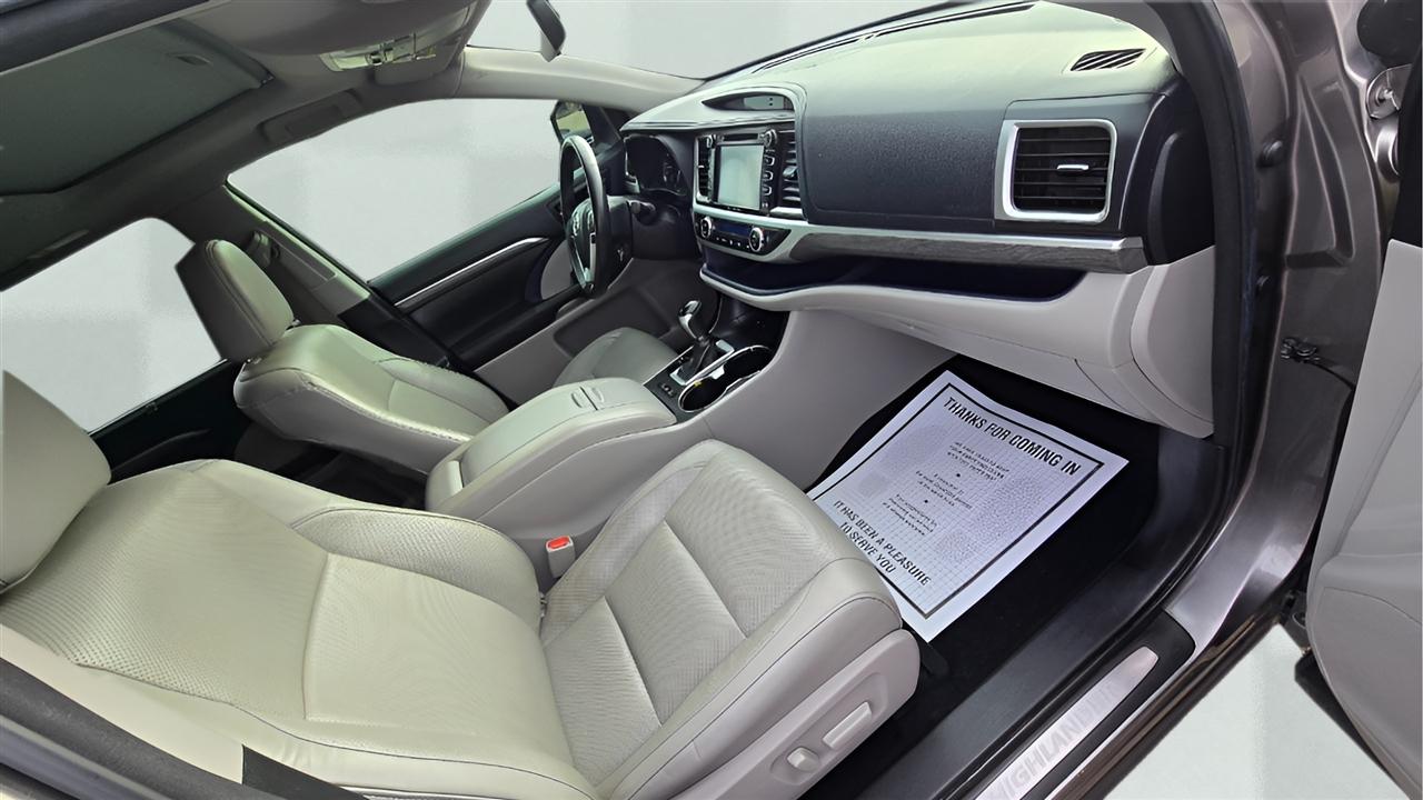 Toyota Highlander Limited FWD V6 2018