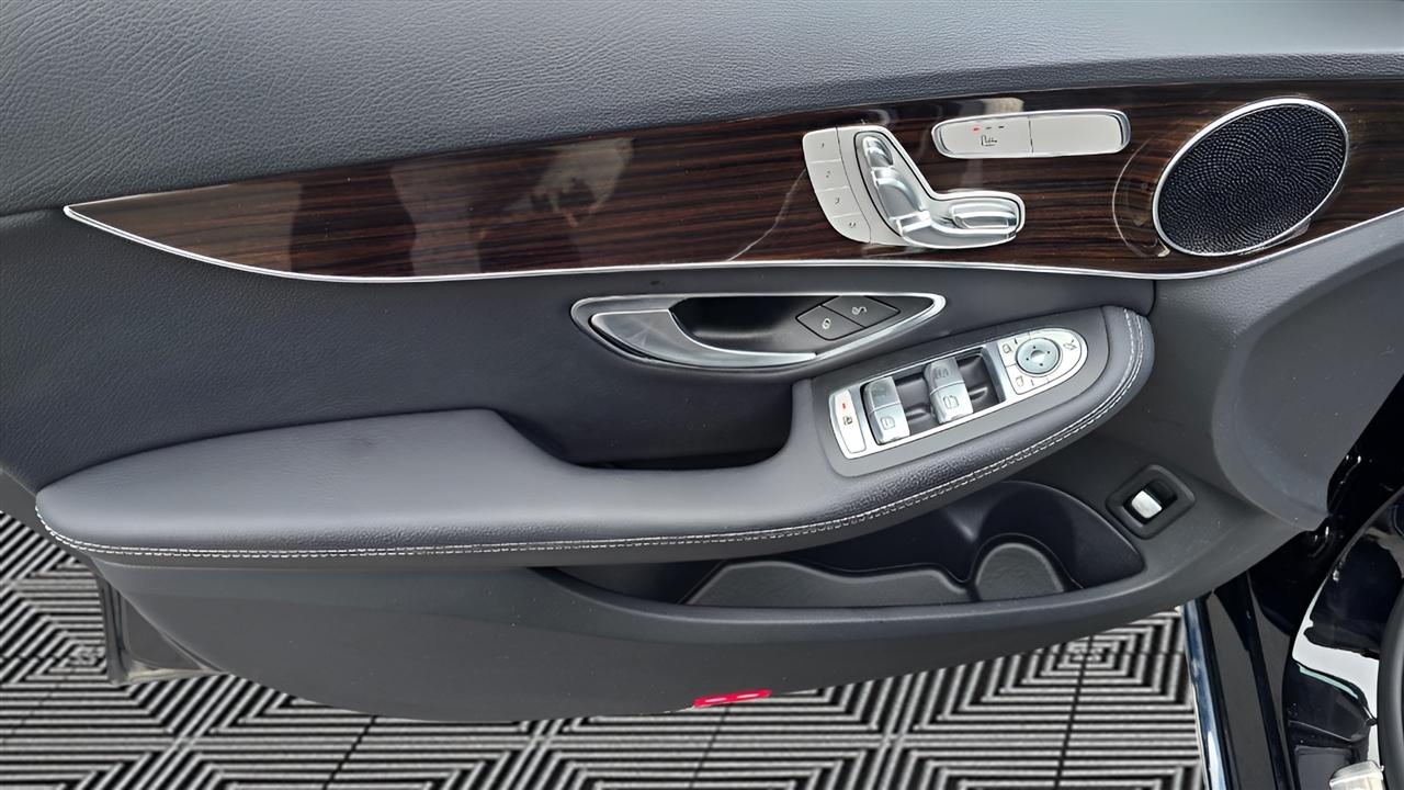 Mercedes-Benz C-Class C300 4MATIC Sedan 2018
