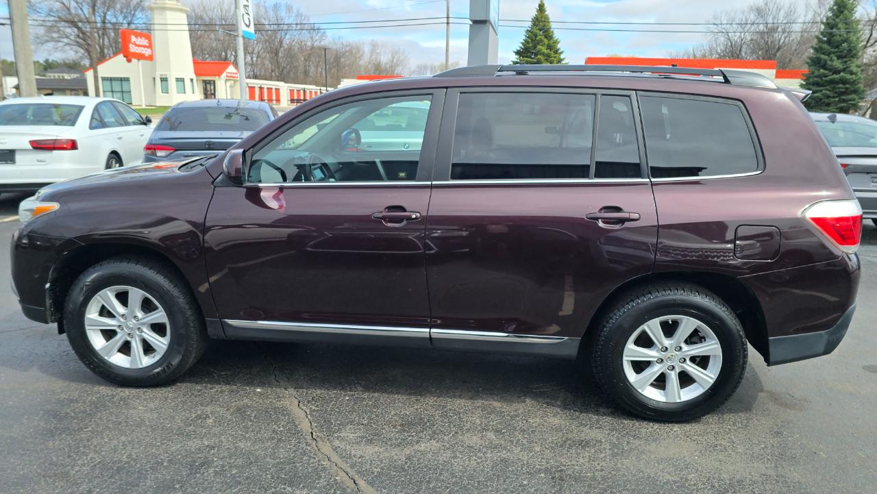 Toyota Highlander 4dr V6 4WD (Natl) 2011