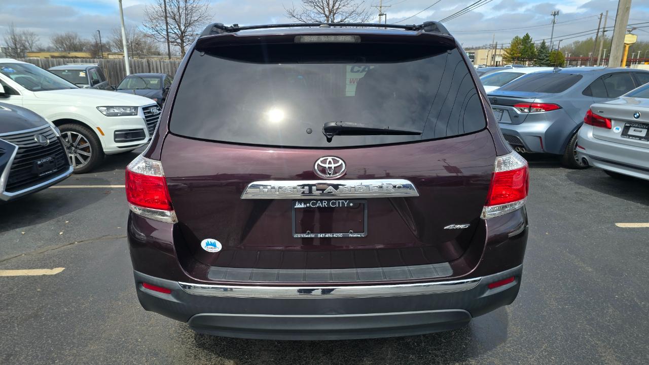 Toyota Highlander 4dr V6 4WD (Natl) 2011