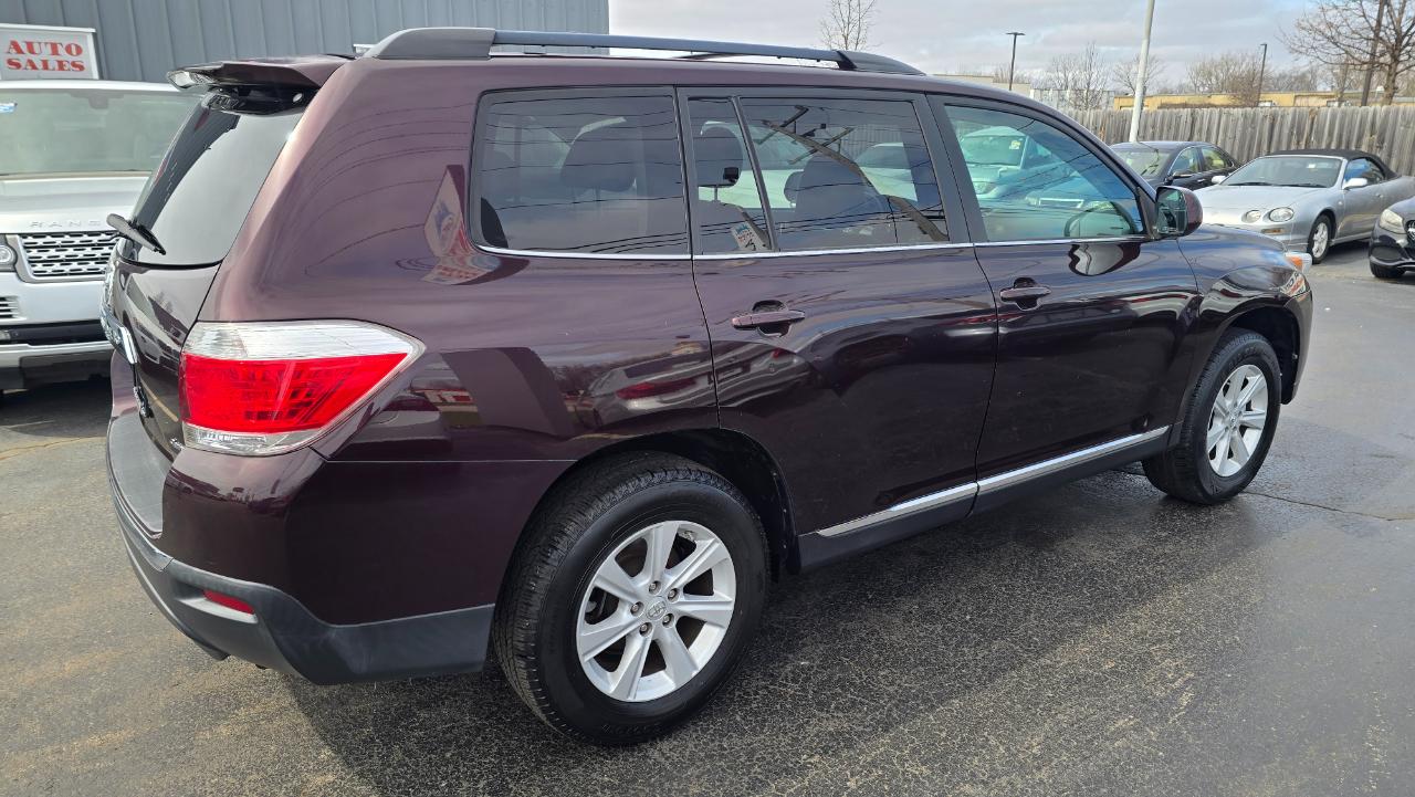 Toyota Highlander 4dr V6 4WD (Natl) 2011