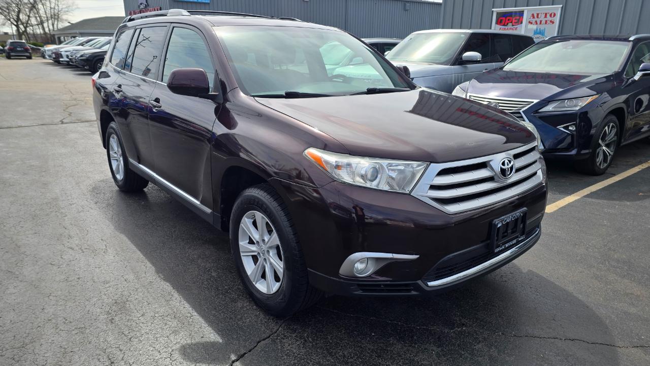 Toyota Highlander 4dr V6 4WD (Natl) 2011