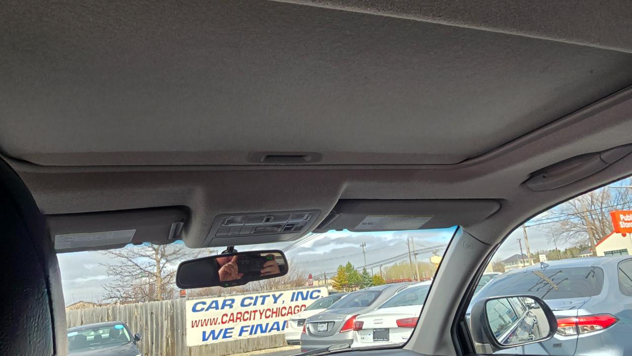 Toyota Highlander 4dr V6 4WD (Natl) 2011