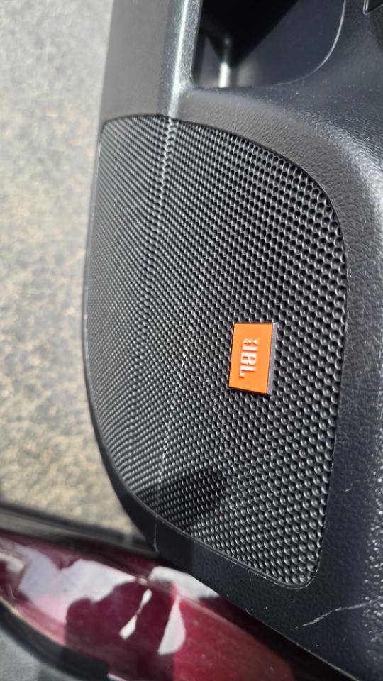 Toyota Highlander 4dr V6 4WD (Natl) 2011