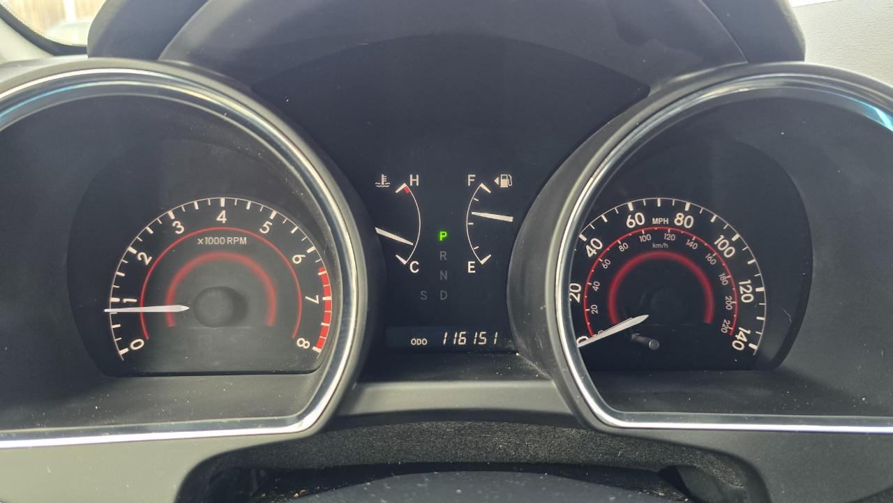 Toyota Highlander 4dr V6 4WD (Natl) 2011