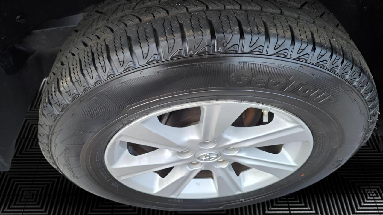 Toyota Highlander 4WD 2011