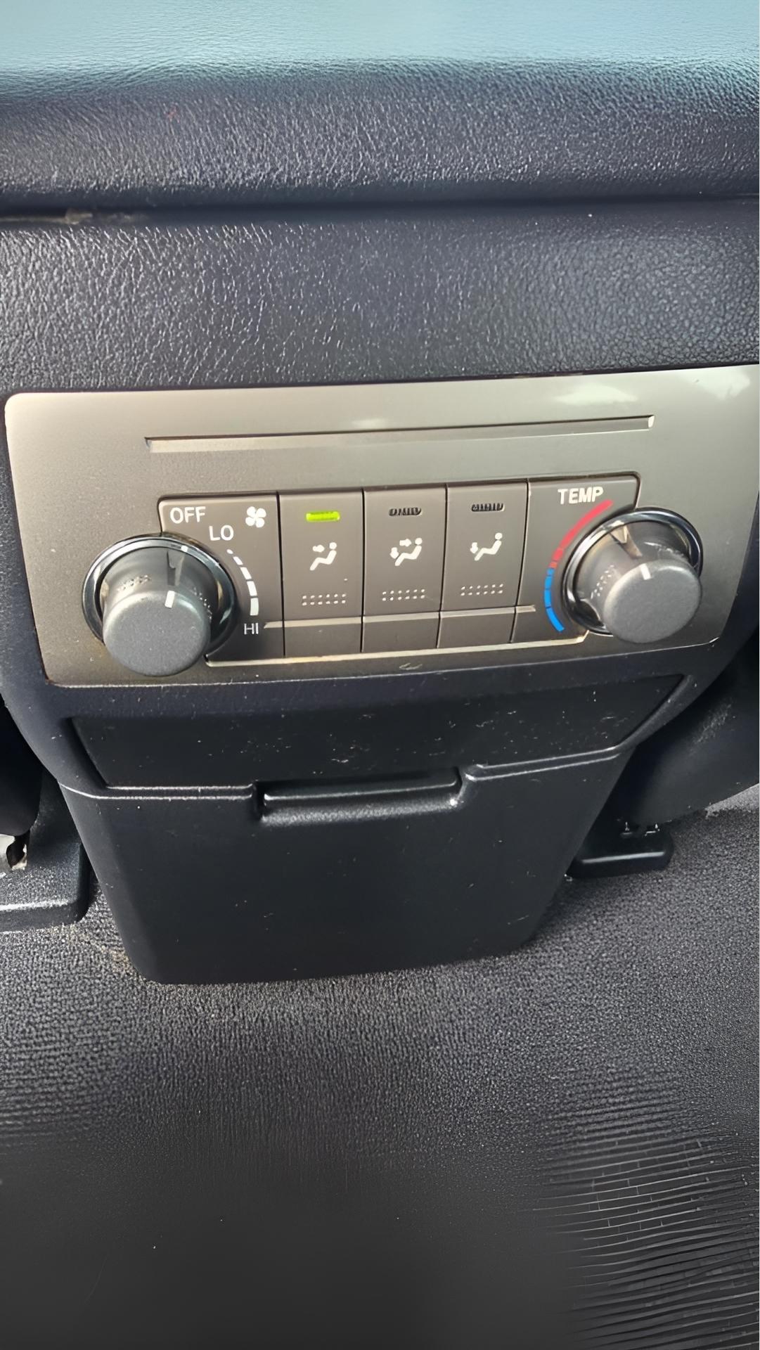 Toyota Highlander 4WD 2011