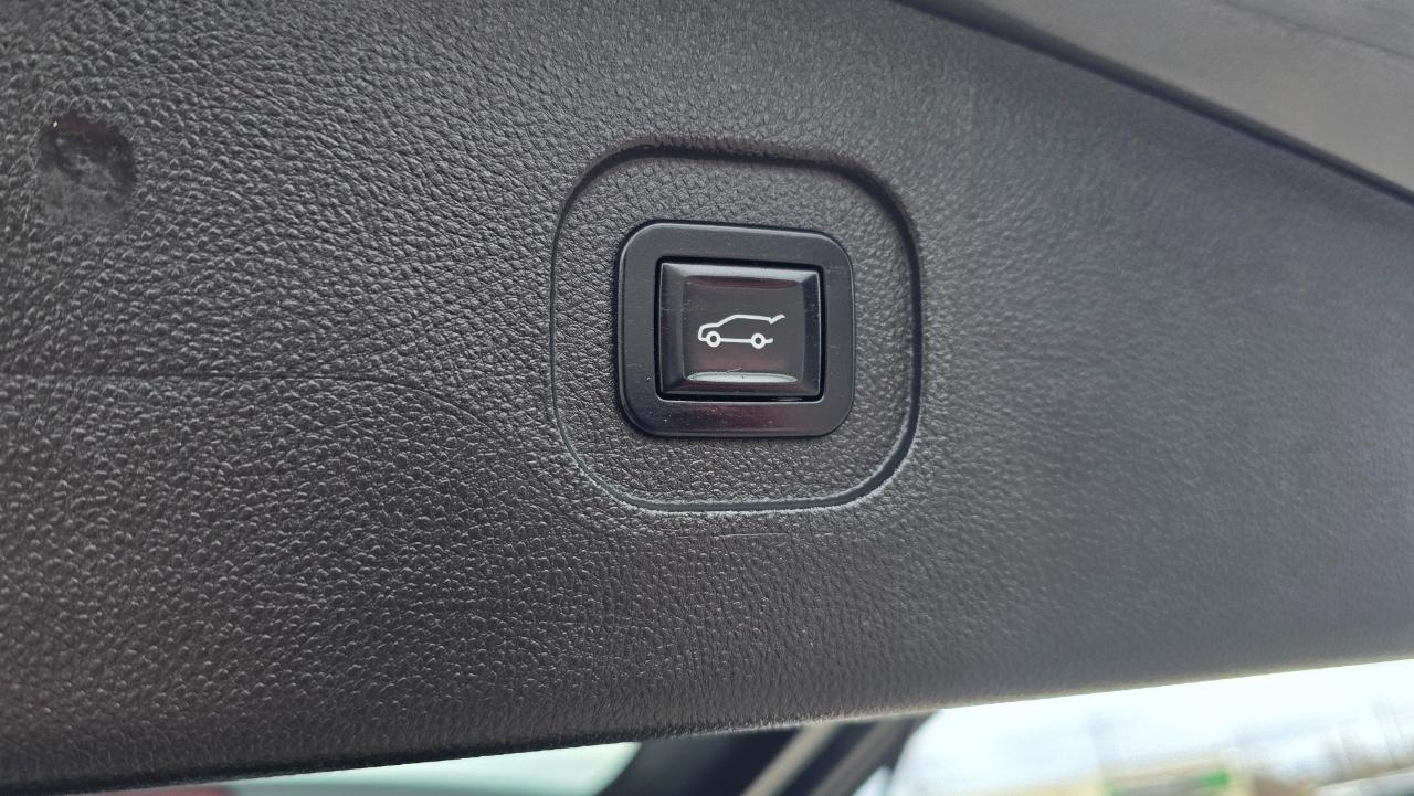 Chevrolet Equinox LTZ 2WD 2012