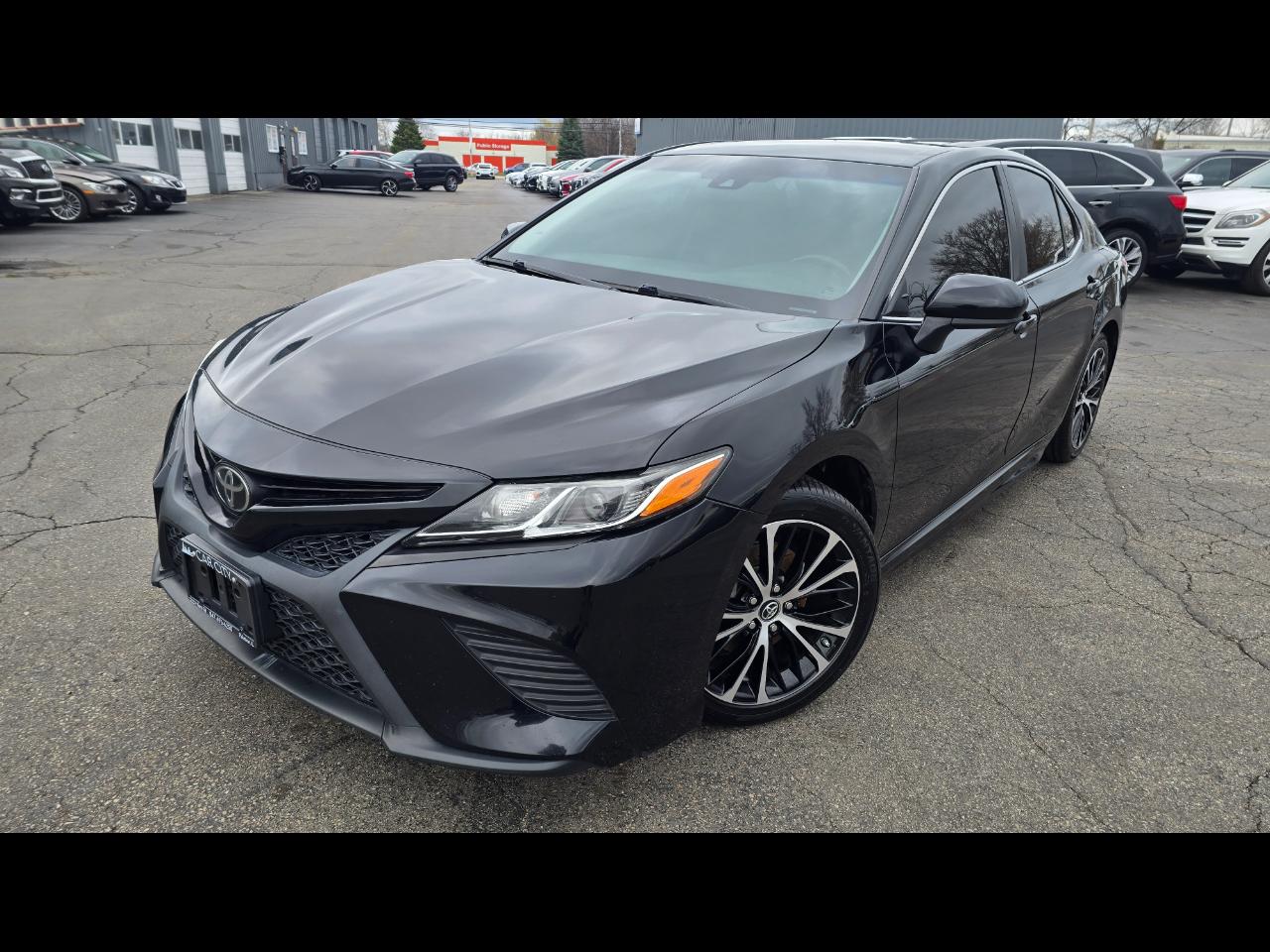 Toyota Camry SE 2018