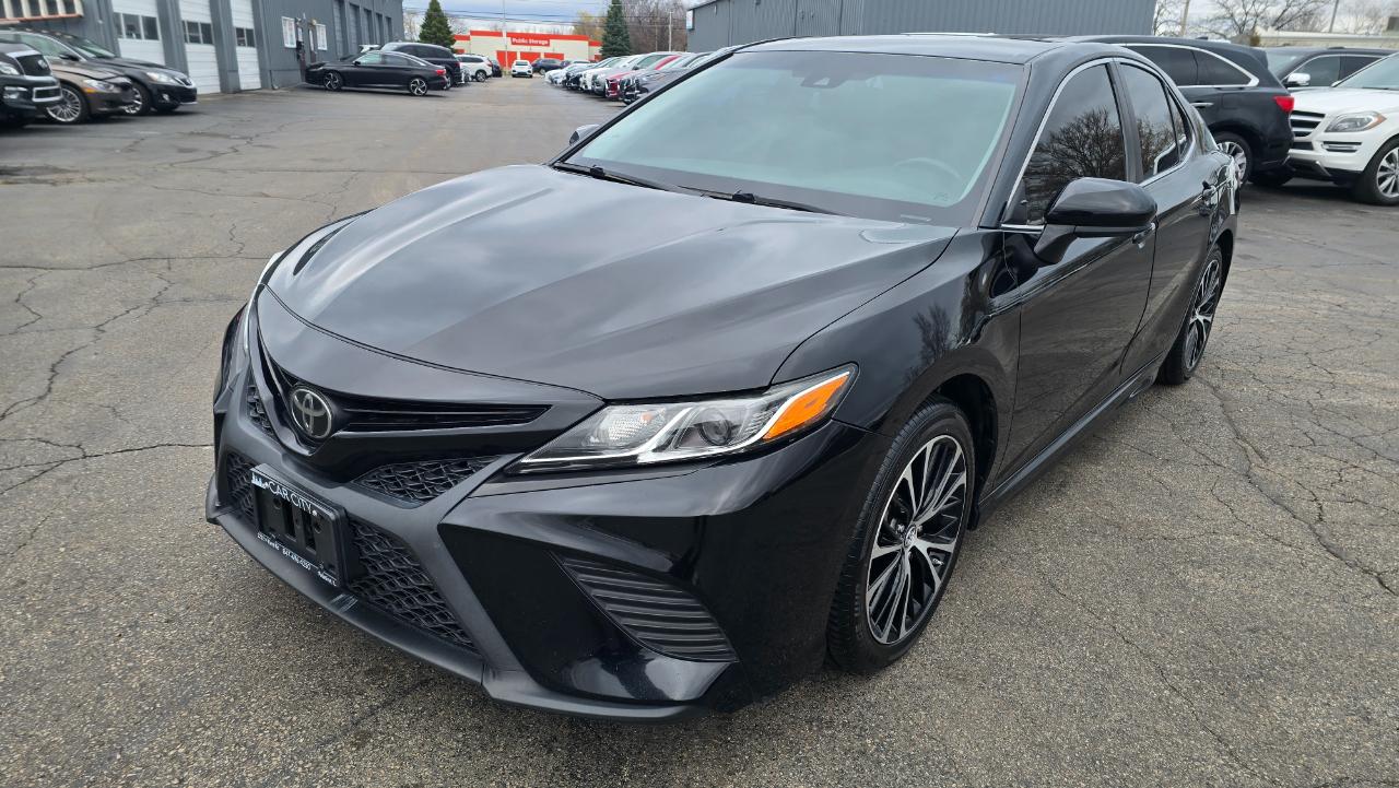 Toyota Camry SE 2018