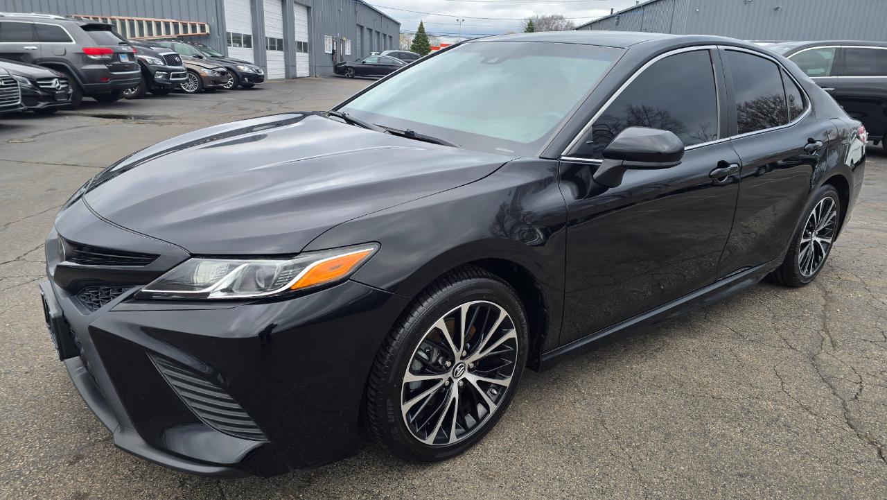 Toyota Camry SE 2018