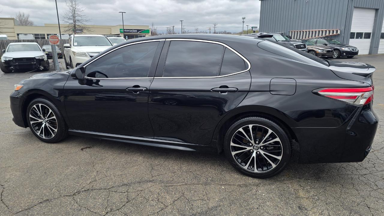 Toyota Camry SE 2018