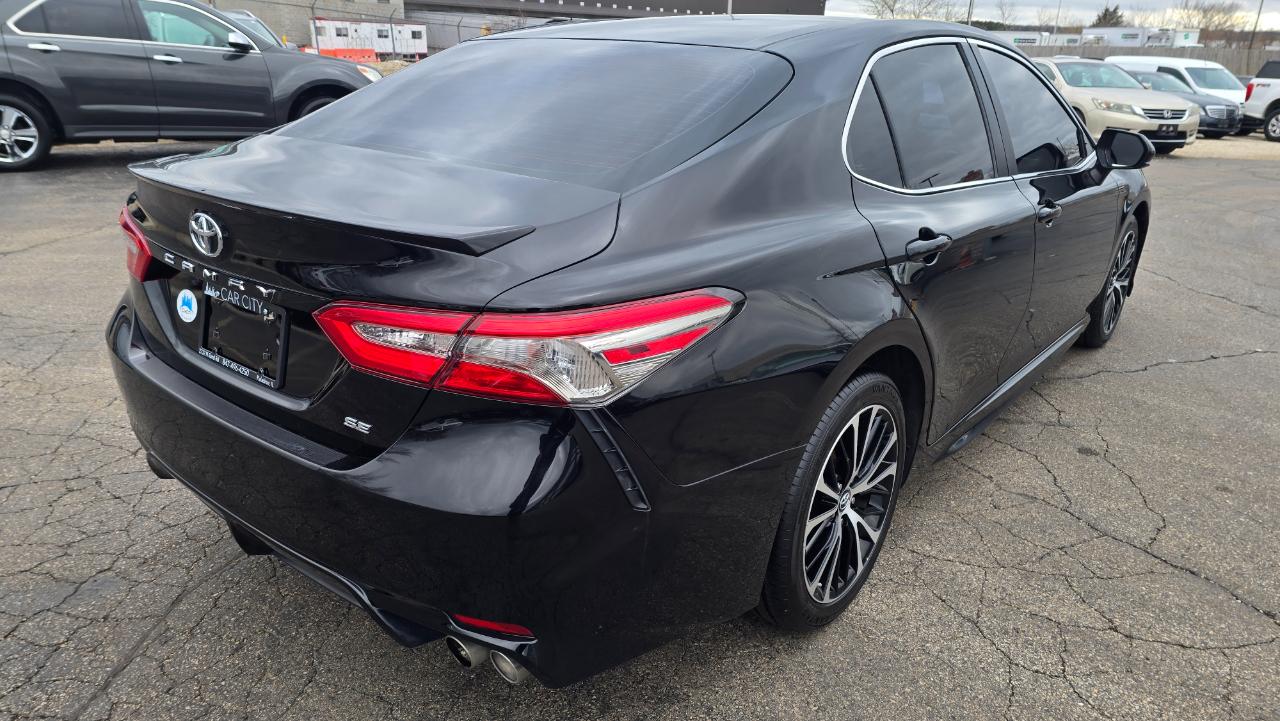 Toyota Camry SE 2018