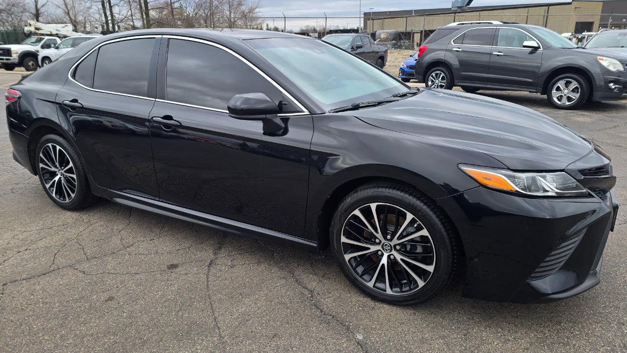 Toyota Camry SE 2018