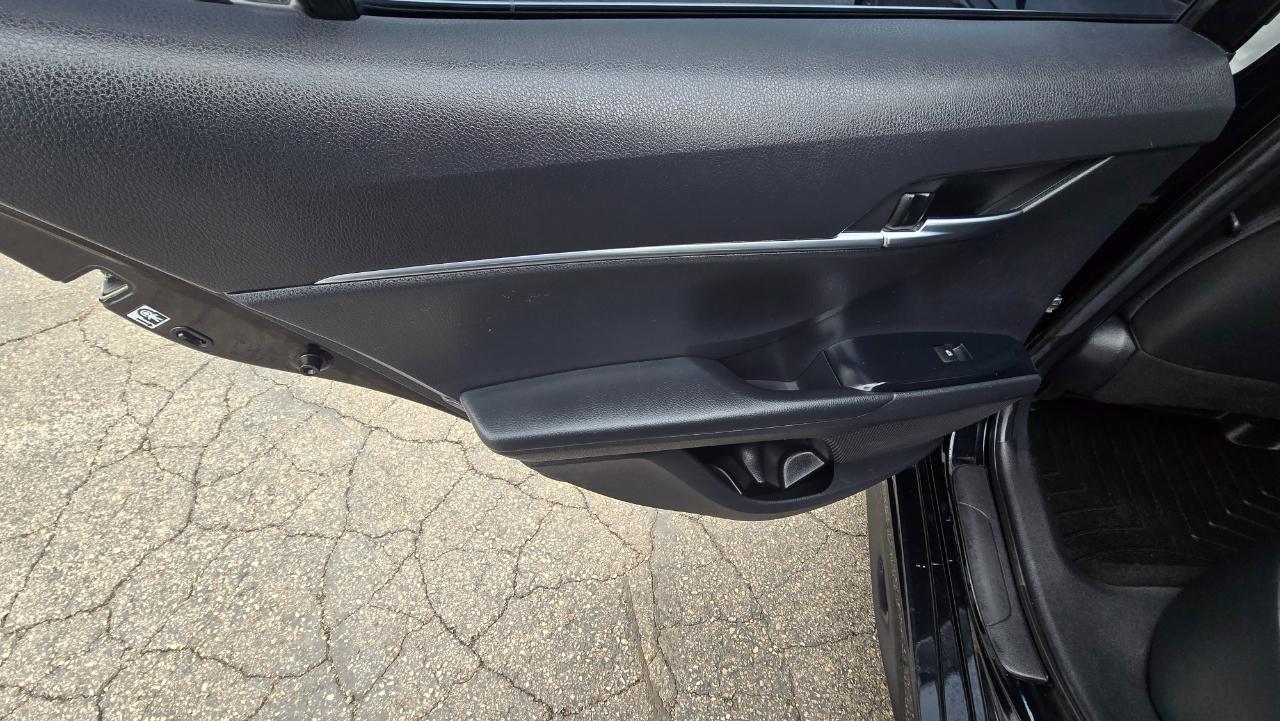 Toyota Camry SE 2018