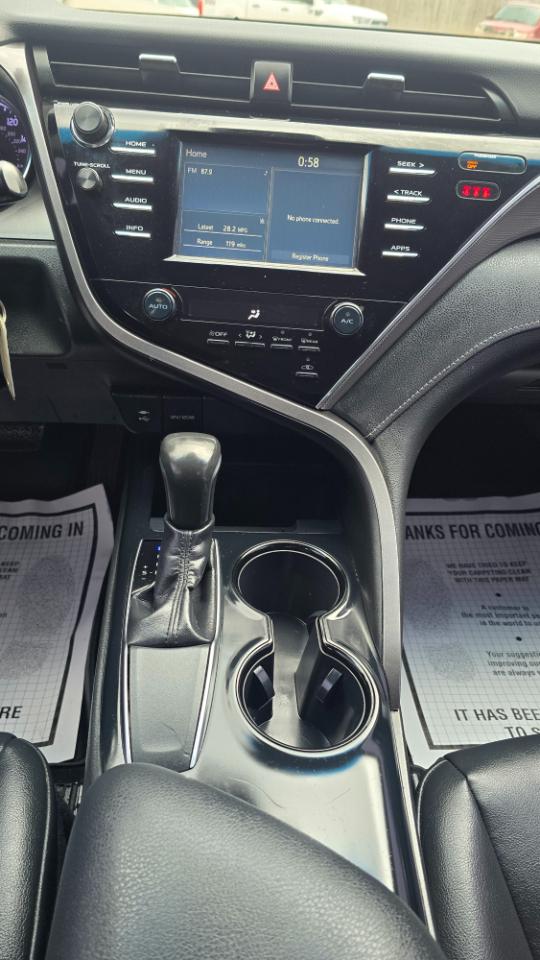 Toyota Camry SE 2018