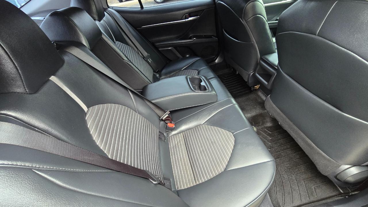 Toyota Camry SE 2018