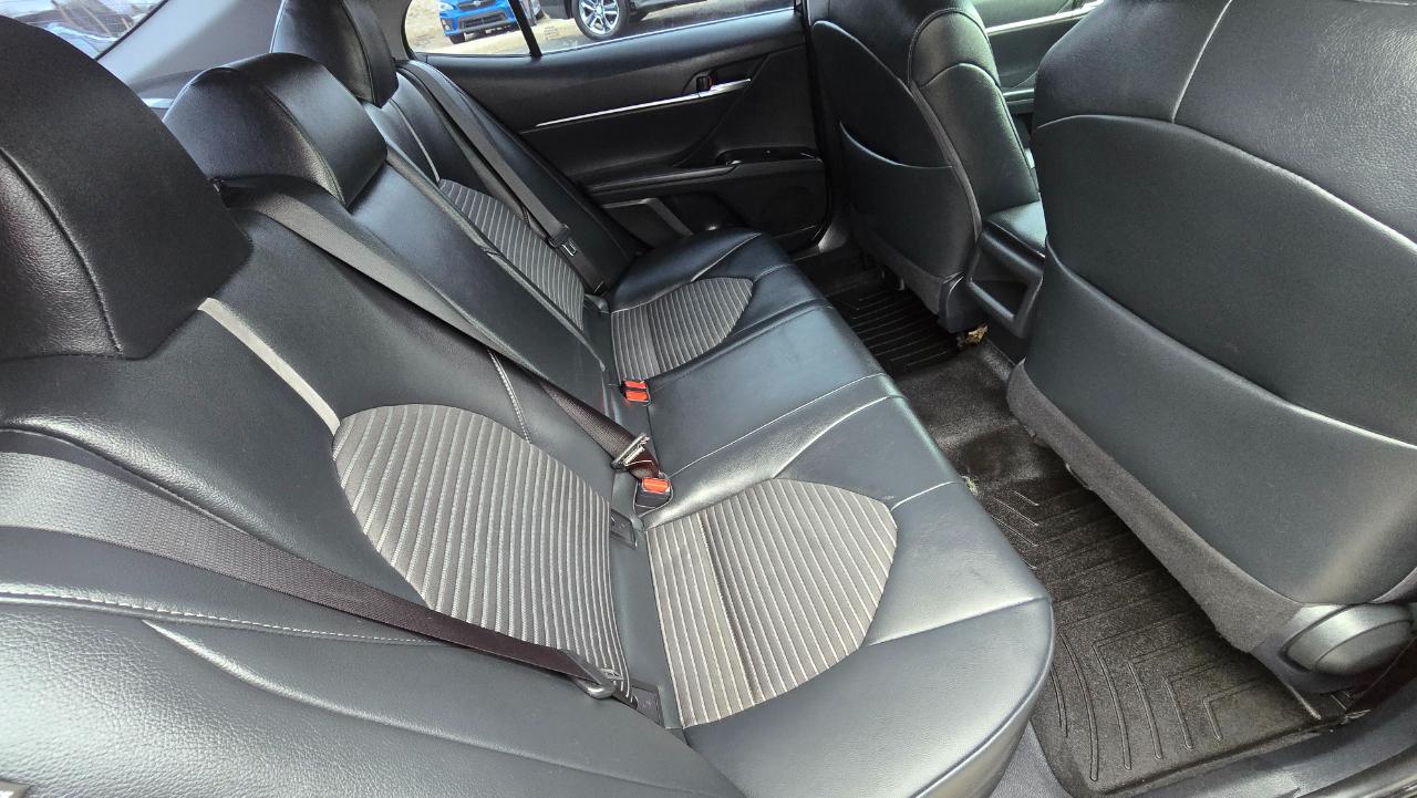 Toyota Camry SE 2018