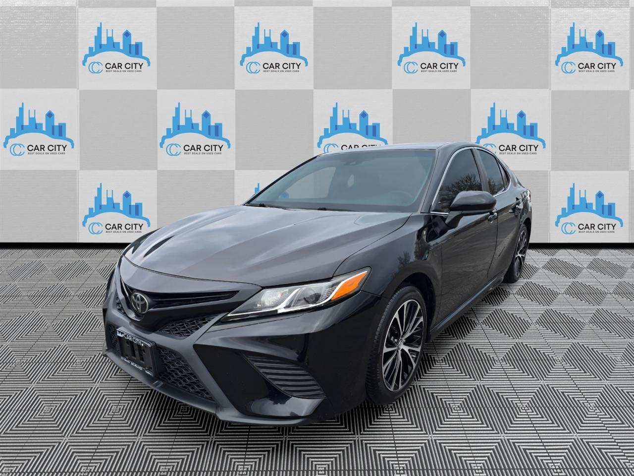 Toyota Camry SE 2018