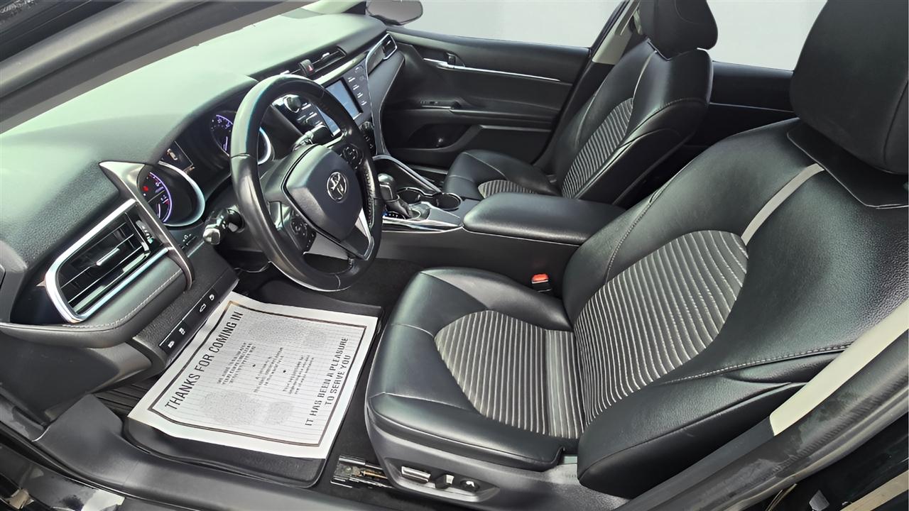 Toyota Camry SE 2018