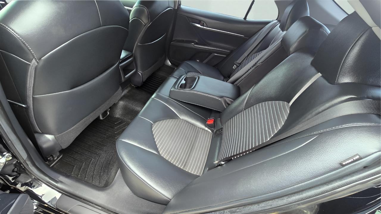 Toyota Camry SE 2018