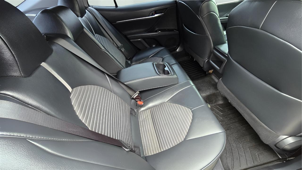 Toyota Camry SE 2018