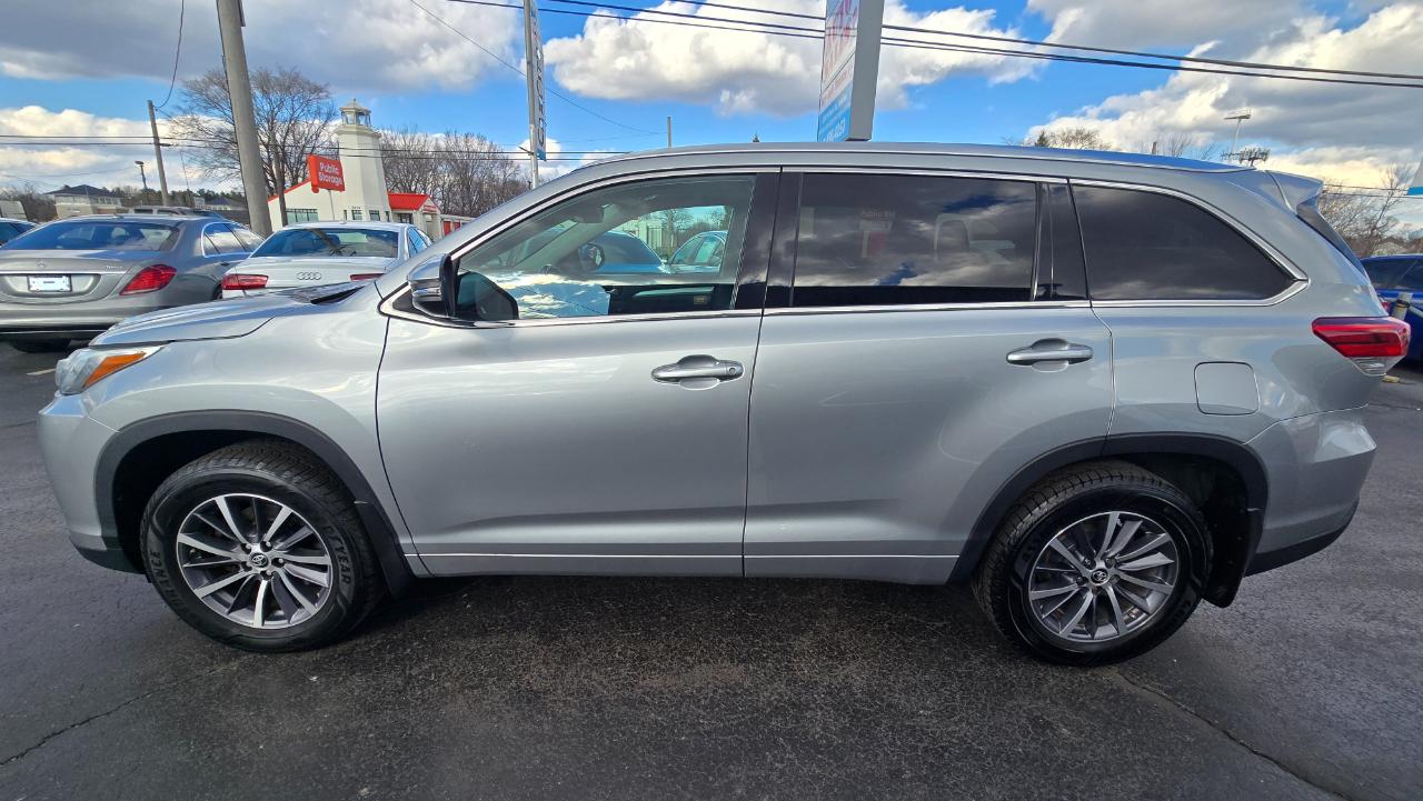 Toyota Highlander SE AWD V6 2018