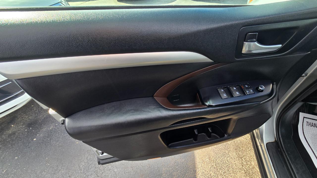 Toyota Highlander SE AWD V6 2018