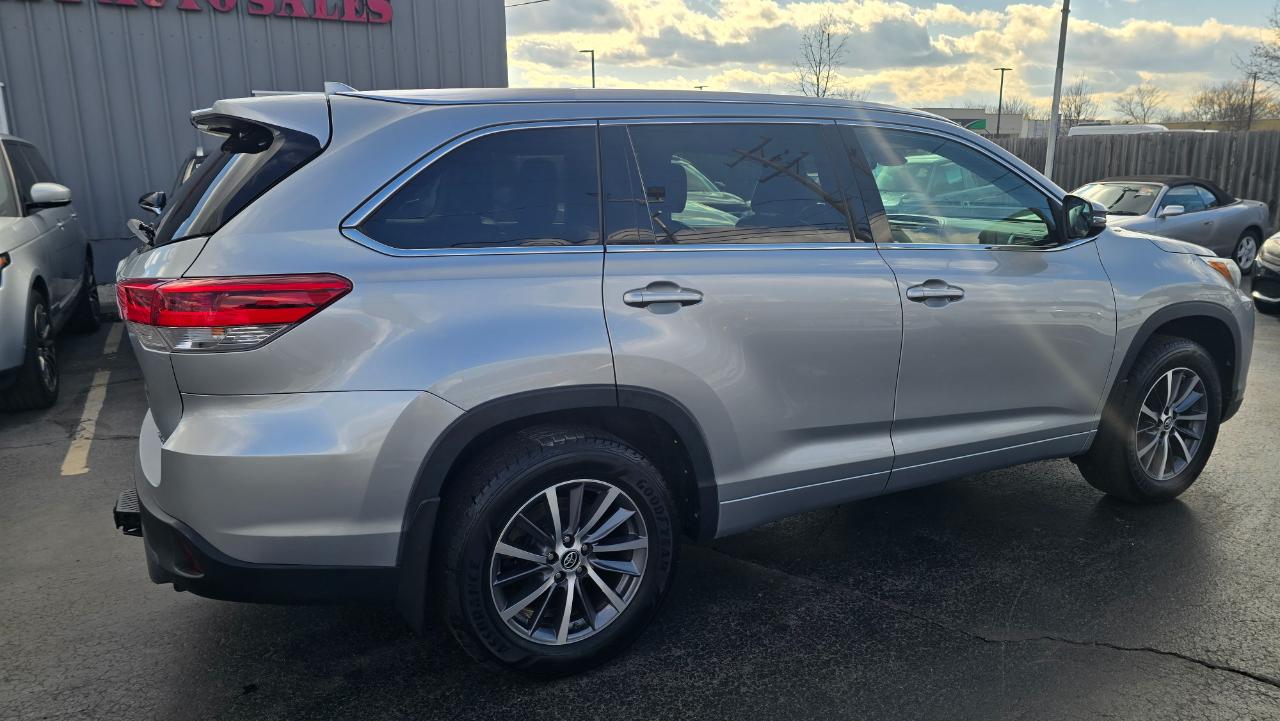 Toyota Highlander SE AWD V6 2018