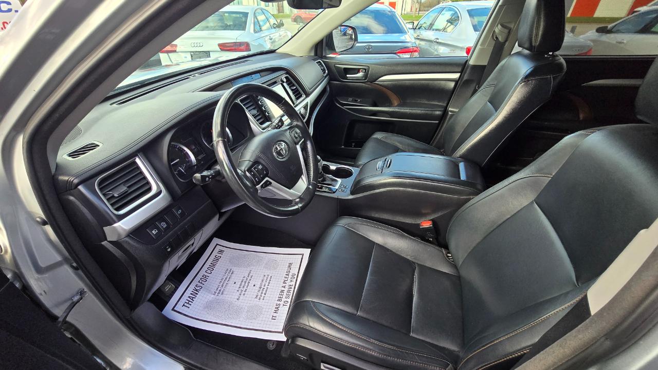 Toyota Highlander SE AWD V6 2018