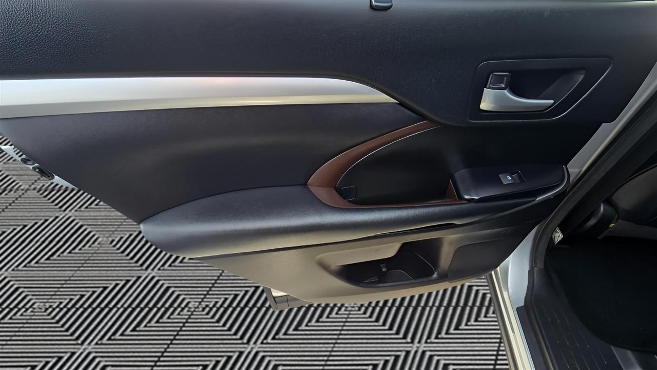 Toyota Highlander XLE 4D SUV AWD 2018