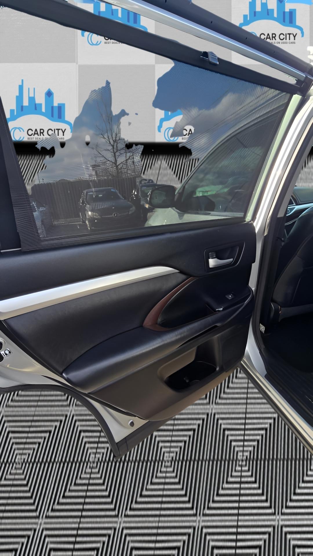 Toyota Highlander XLE 4D SUV AWD 2018