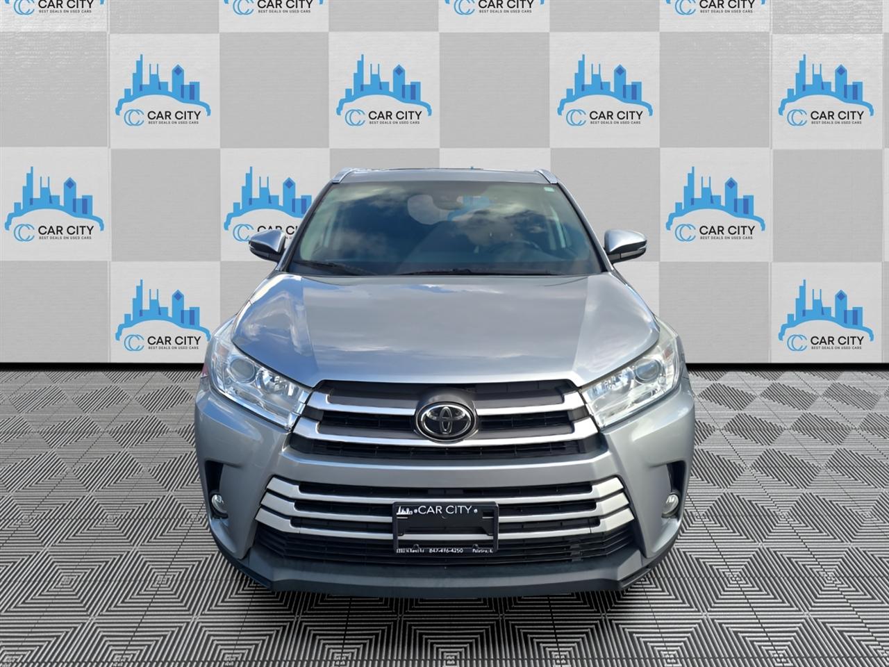 Toyota Highlander XLE 4D SUV AWD 2018