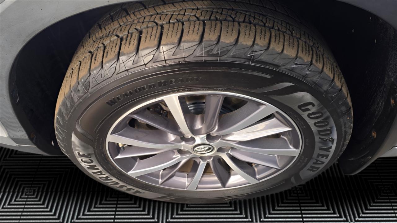 Toyota Highlander XLE 4D SUV AWD 2018