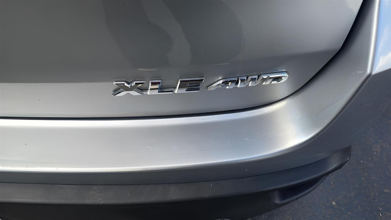 Toyota Highlander XLE 4D SUV AWD 2018