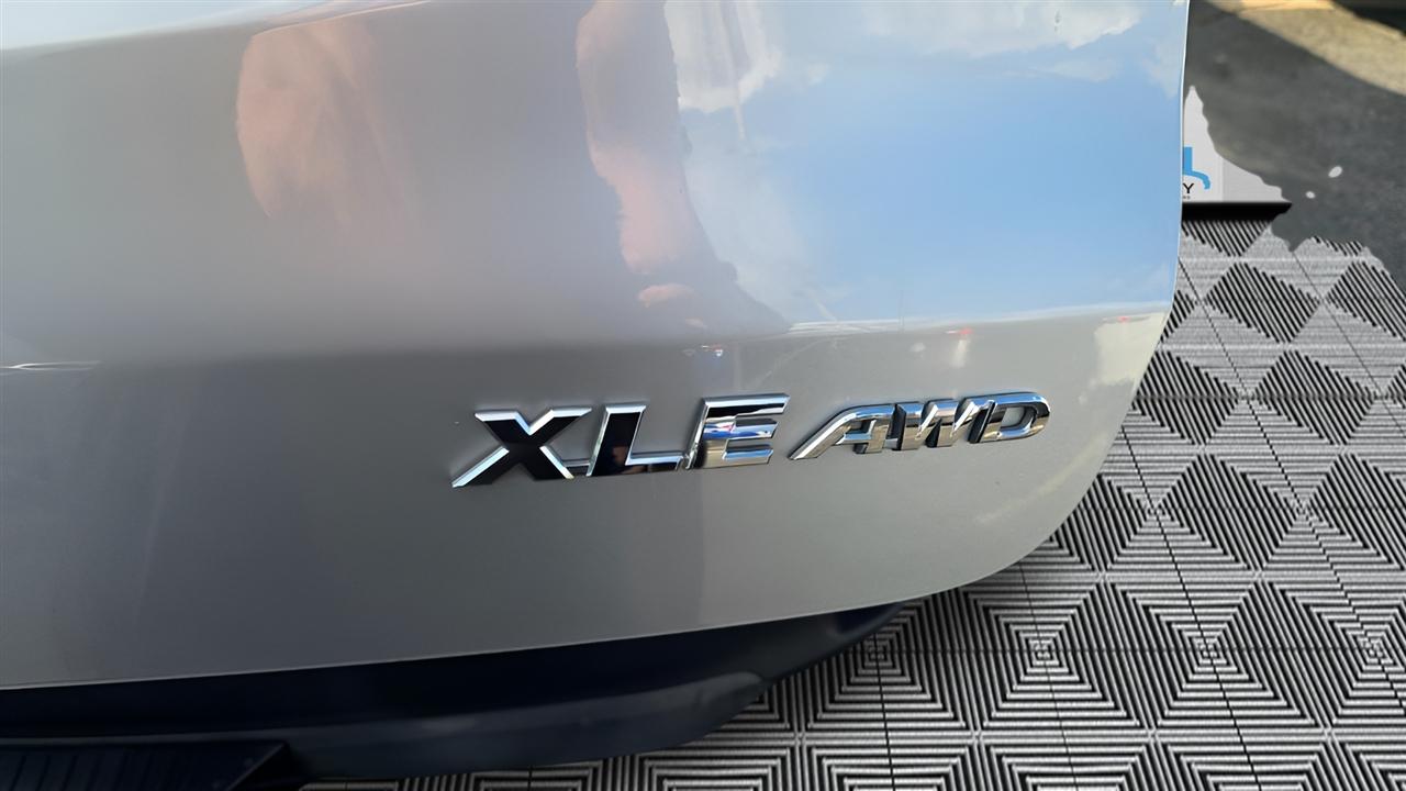 Toyota Highlander XLE 4D SUV AWD 2018