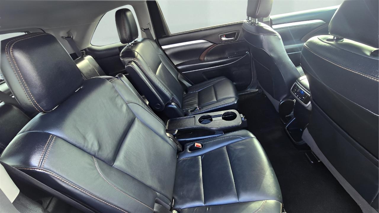 Toyota Highlander XLE 4D SUV AWD 2018