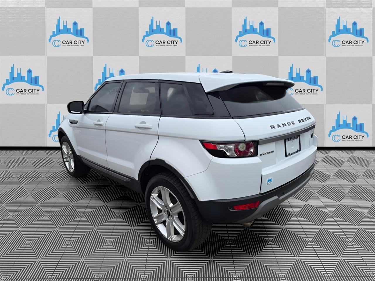 Land Rover Range Rover Evoque Pure Plus 5-Door 2013
