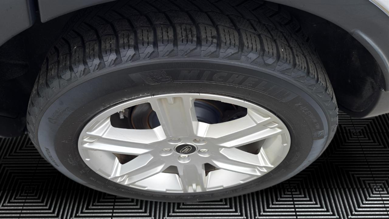 Land Rover Range Rover Evoque Pure Plus 5-Door 2013