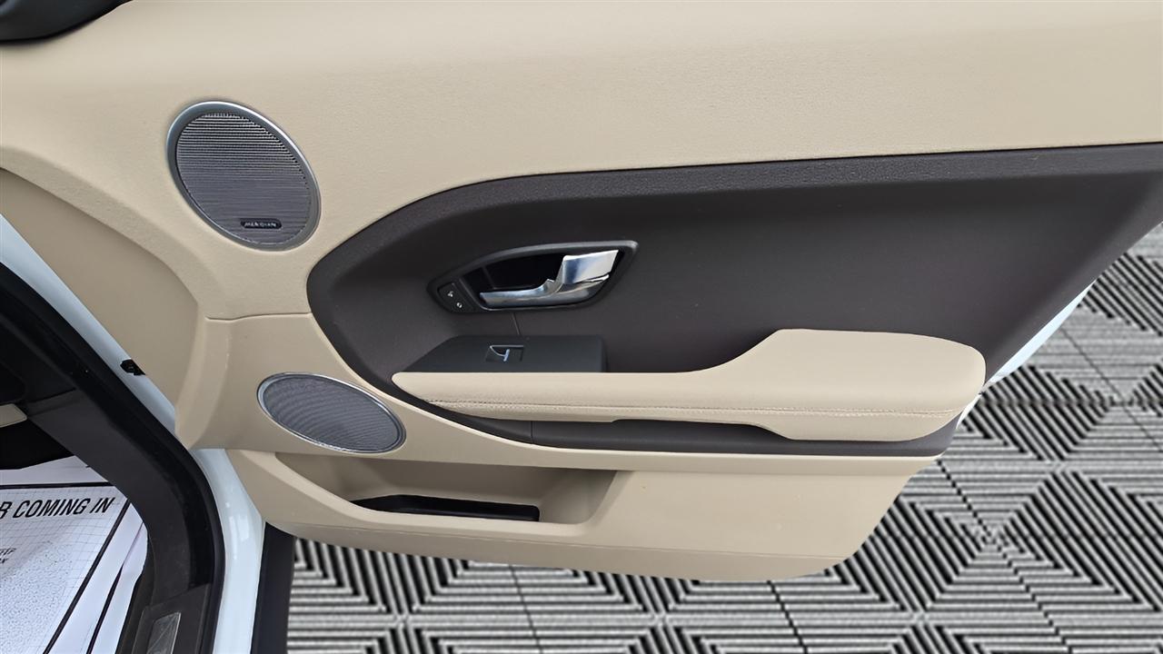 Land Rover Range Rover Evoque Pure Plus 5-Door 2013