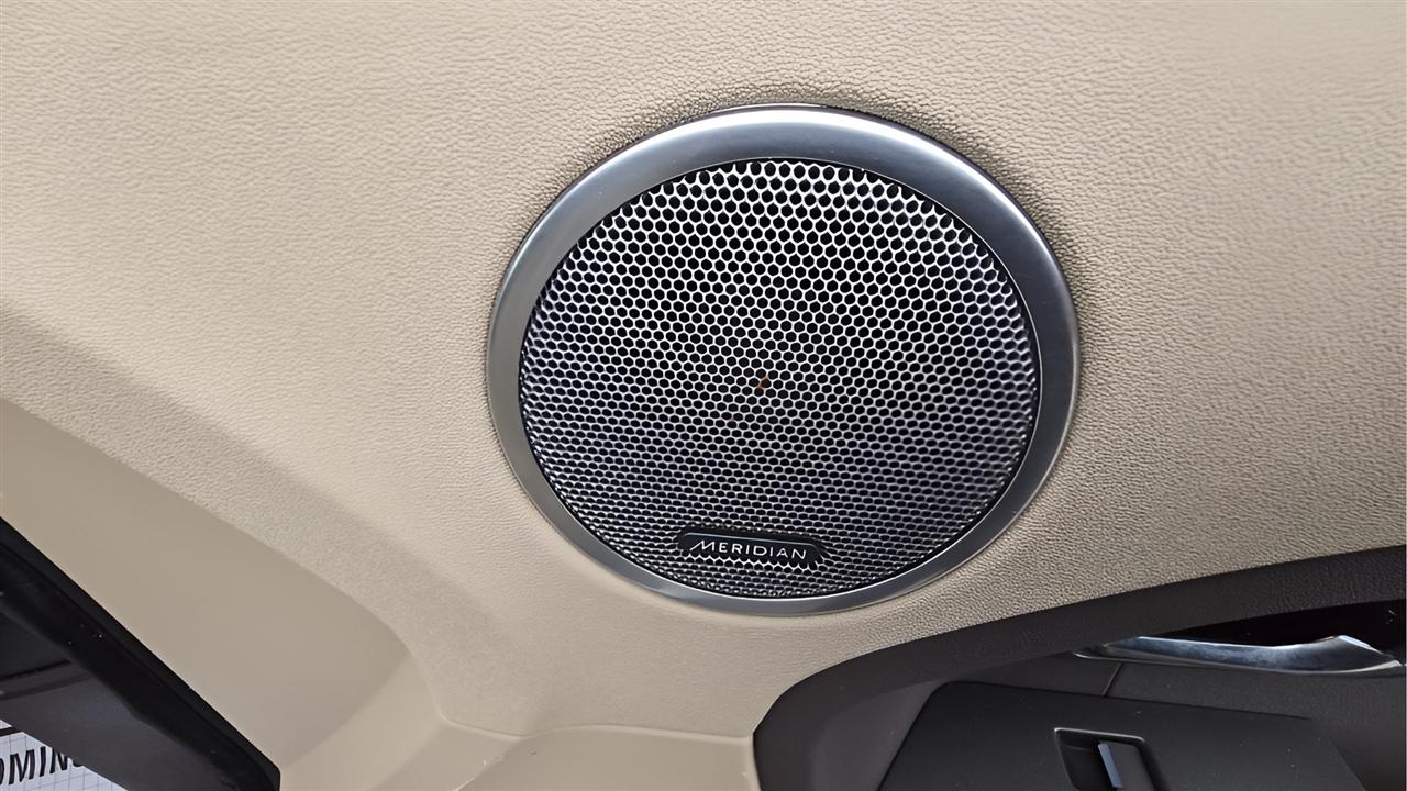 Land Rover Range Rover Evoque Pure Plus 5-Door 2013