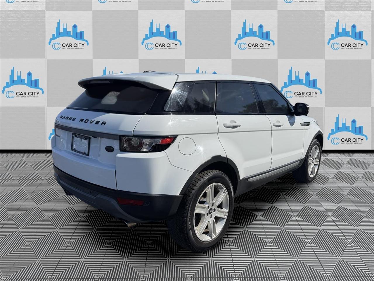 Land Rover Range Rover Evoque Pure Plus 5-Door 2013