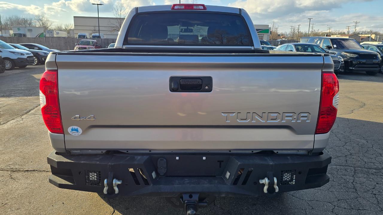 Toyota Tundra SR5 5.7L V8 FFV CrewMax 4WD 2017