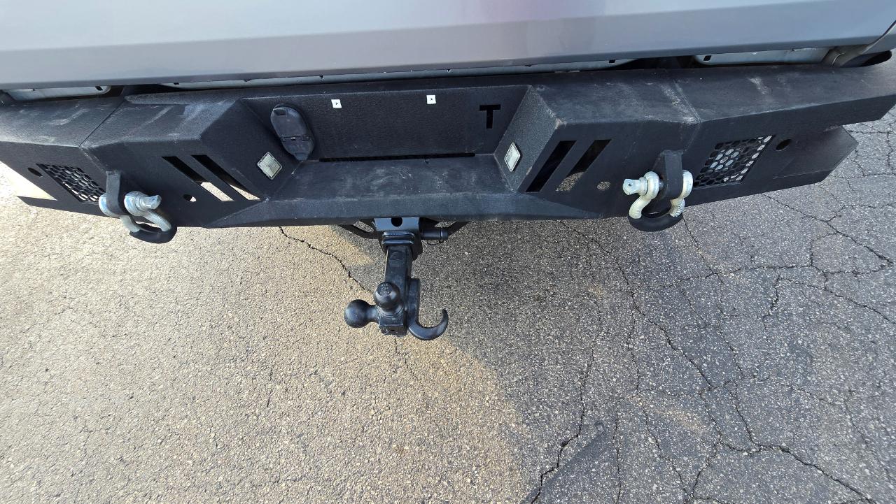 Toyota Tundra SR5 5.7L V8 FFV CrewMax 4WD 2017