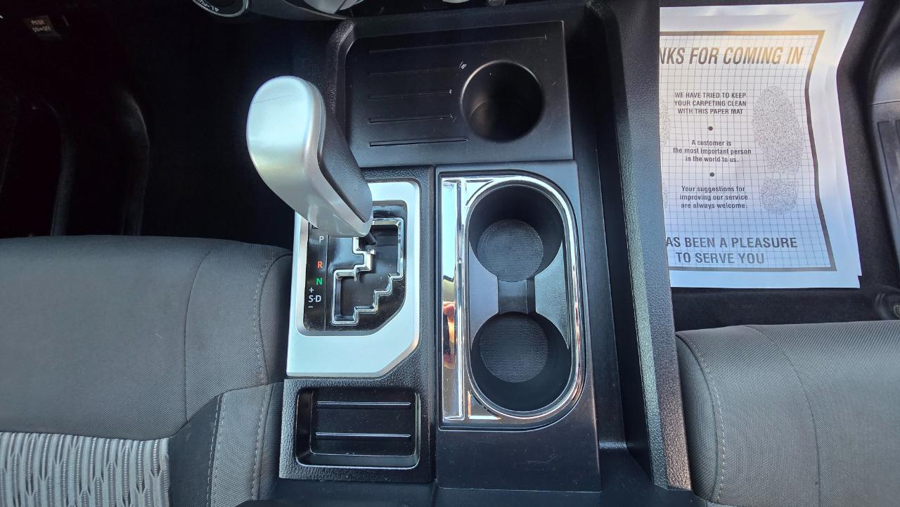 Toyota Tundra SR5 5.7L V8 FFV CrewMax 4WD 2017