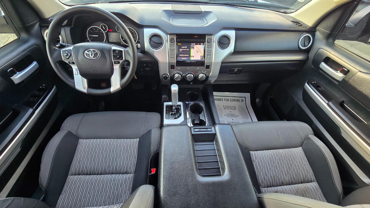 Toyota Tundra SR5 5.7L V8 FFV CrewMax 4WD 2017