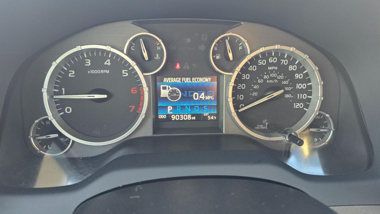 Toyota Tundra SR5 5.7L V8 FFV CrewMax 4WD 2017